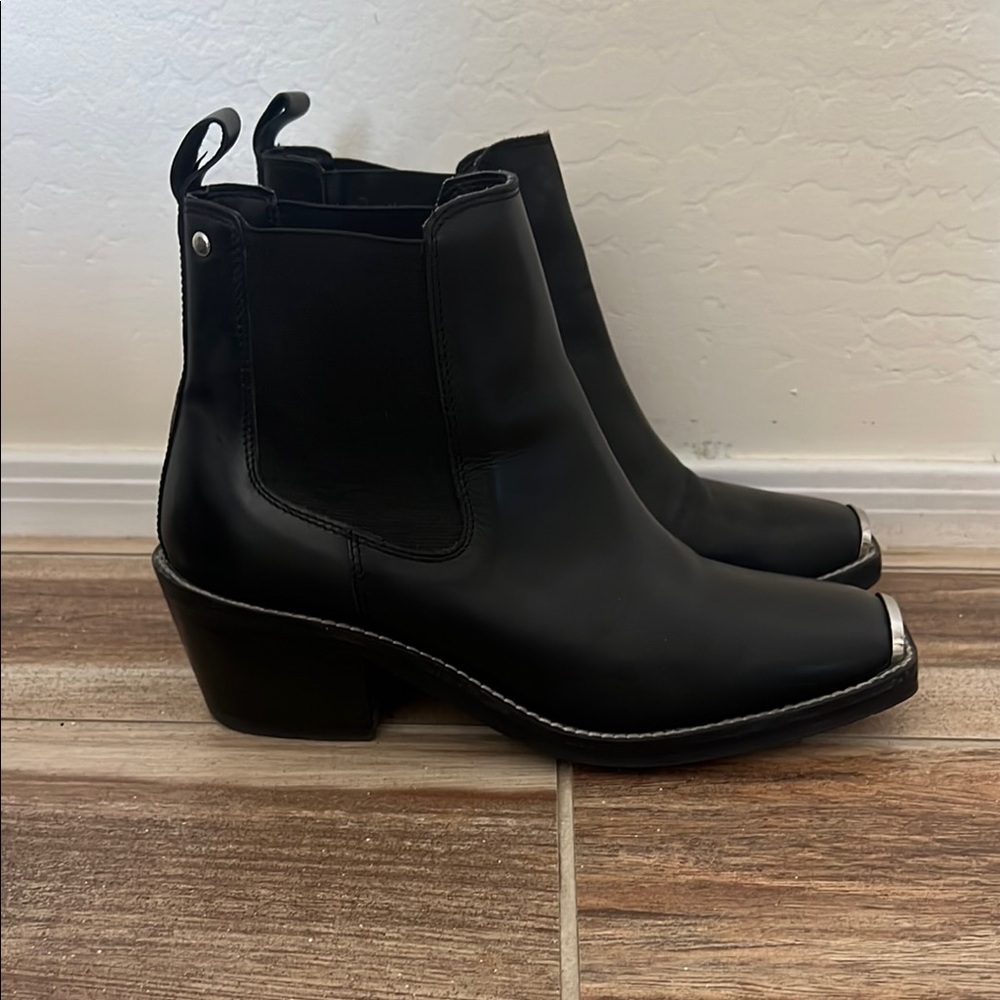 UO BLACK SQUARE TOE BOOTIES
